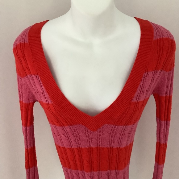 American Eagle Outfitters Y2K Red and Pink Striped V-Neck Sweater Sz. S - Picture 5 of 6